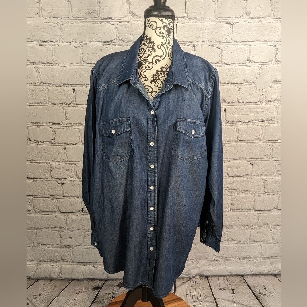 Torrid women's long sleeve button front chambray size 3 blue top pockets bb13